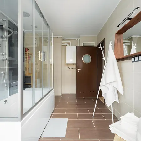 アパート Dom Sianowska 130 M2, Parking & 3 Balkony By Renters *
